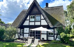 Ferienhaus Flieder - Terrasse und Garten