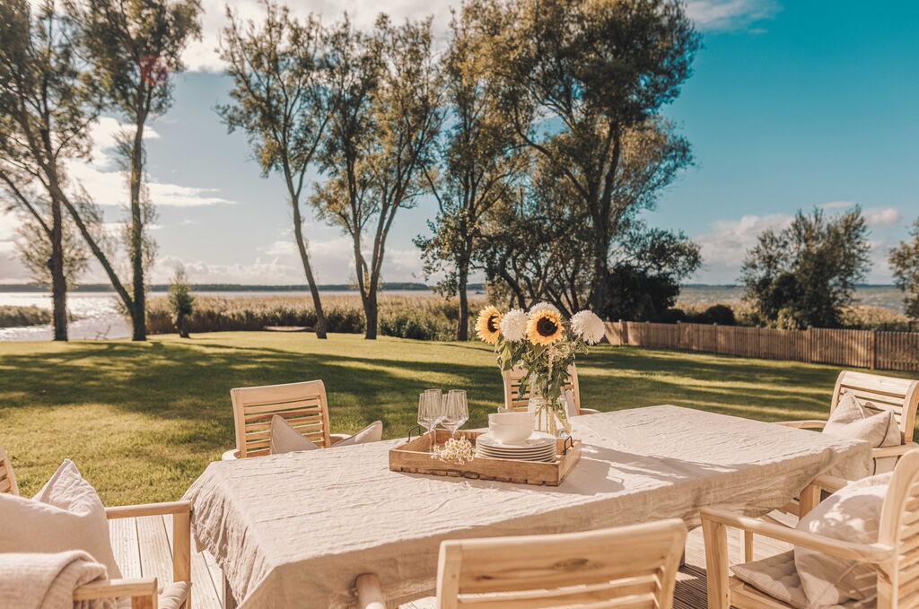 Watermark Usedom - Ferienhaus Woge - Terrasse mit Panorama-Wasserblick