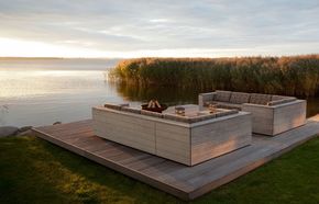 Ferienhaus Peeneblick - Sitzbereich am Wasser